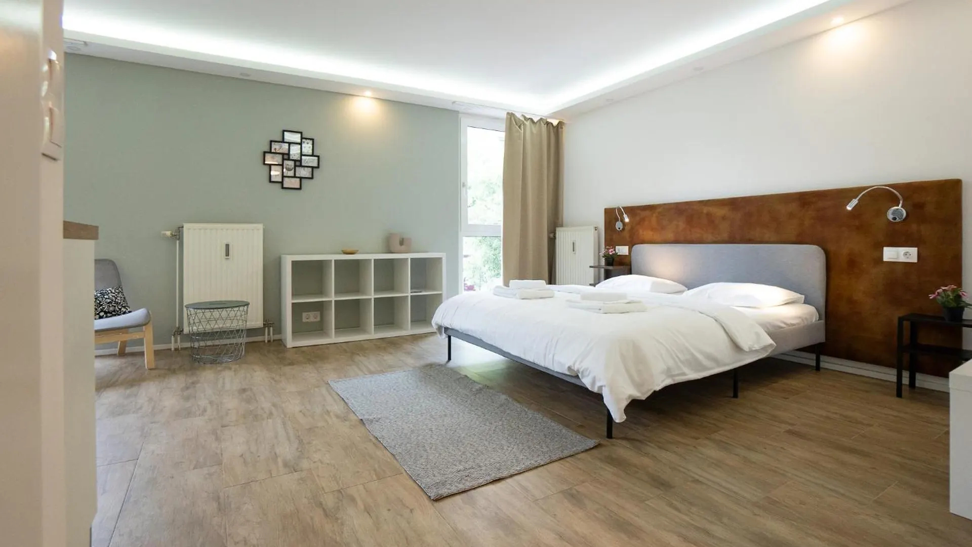 Modern Studio With Queen-Size Bed, Self Check-In Vienna Austria