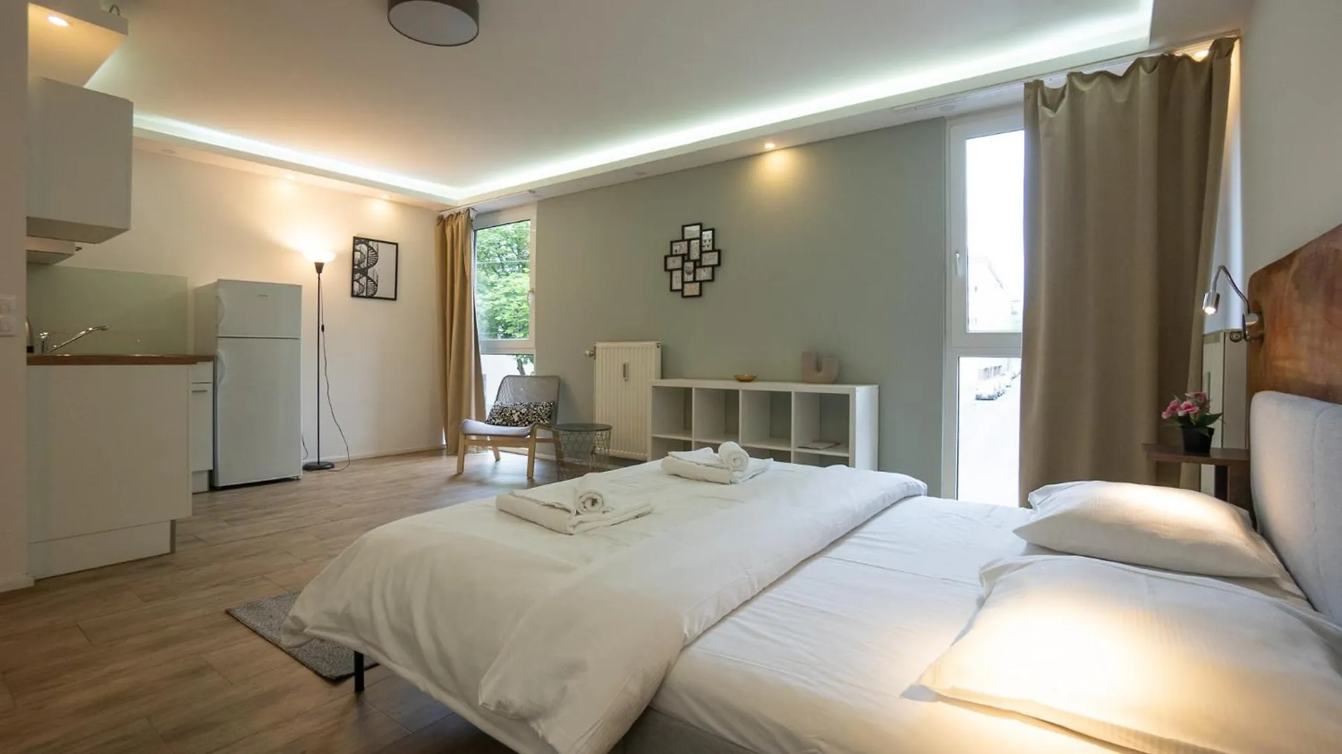 Modern Studio With Queen-Size Bed, Self Check-In Bécs